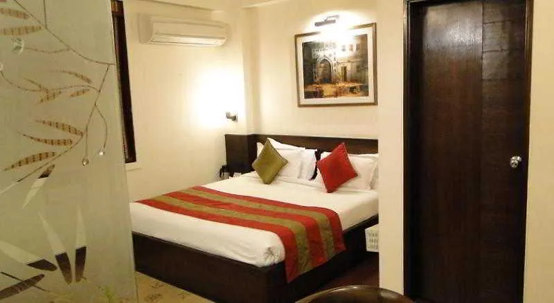 Hotel Crystal Inn Agra
